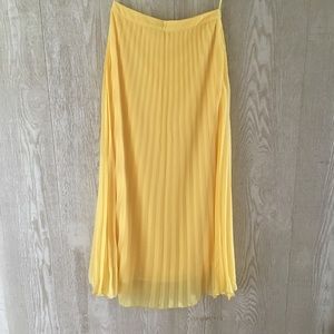 Yellow Pleated Maxi Skirt | Size Small